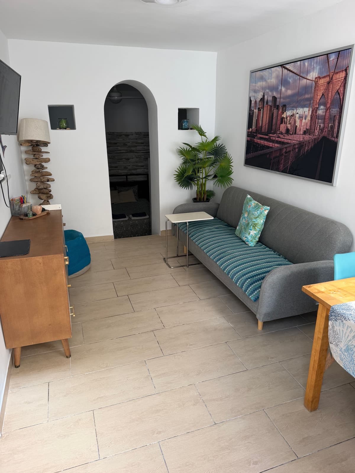 Wohn- und Essbereich mit Sofa